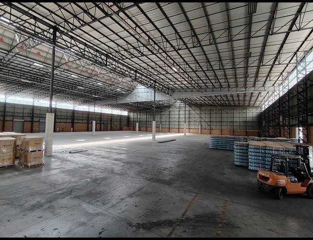 13,926M² WAREHOUSE TO LET IN GOSFORTH PARK
